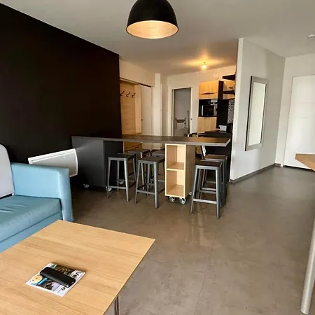 Pmr Avec Balcon, 2 Chambres, Acces Direct Plage, Piscine, Parking Securise - - Fr-1-194-220 Apartamento