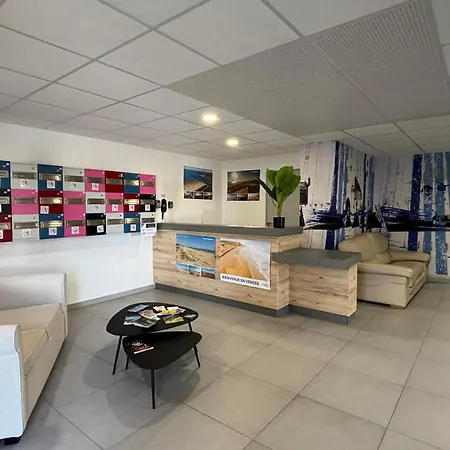 Pmr Avec Balcon, 2 Chambres, Acces Direct Plage, Piscine, Parking Securise - - Fr-1-194-220 Apartamento