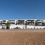 Apartment Pmr Avec Balcon, 2 Chambres, Acces Direct Plage, Piscine, Parking Securise - - Fr-1-194-220 *