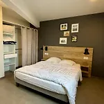 Pmr Avec Balcon, 2 Chambres, Acces Direct Plage, Piscine, Parking Securise - - Fr-1-194-220 아파트 *