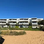 Pmr Avec Balcon, 2 Chambres, Acces Direct Plage, Piscine, Parking Securise - - Fr-1-194-220