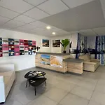Pmr Avec Balcon, 2 Chambres, Acces Direct Plage, Piscine, Parking Securise - - Fr-1-194-220 Apartment