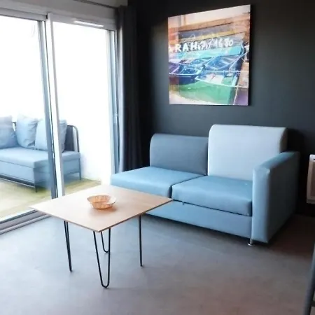 Pmr Avec Balcon, 2 Chambres, Acces Direct Plage, Piscine, Parking Securise - - Fr-1-194-220