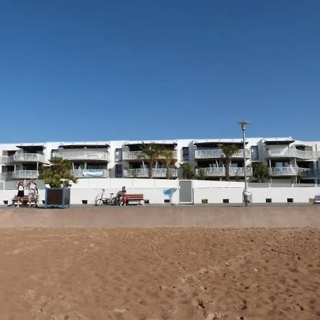 Apartment Pmr Avec Balcon, 2 Chambres, Acces Direct Plage, Piscine, Parking Securise - - Fr-1-194-220 *