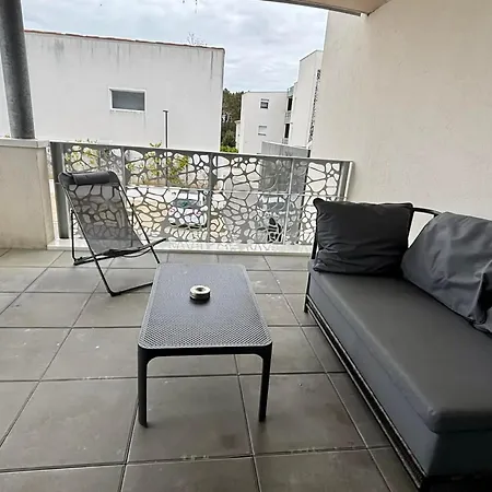 Pmr Avec Balcon, 2 Chambres, Acces Direct Plage, Piscine, Parking Securise - - Fr-1-194-220 아파트
