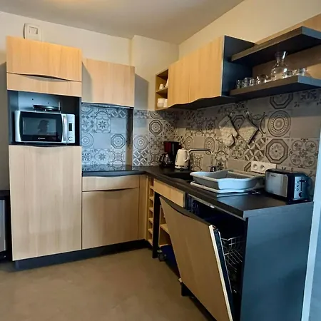 Apartmán Pmr Avec Balcon, 2 Chambres, Acces Direct Plage, Piscine, Parking Securise - - Fr-1-194-220 La Tranche-sur-Mer
