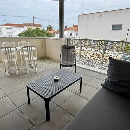 Pmr Avec Balcon, 2 Chambres, Acces Direct Plage, Piscine, Parking Securise - - Fr-1-194-220 La Tranche-sur-Mer
