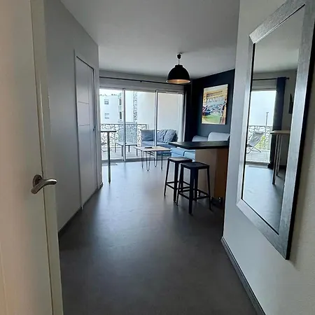 Pmr Avec Balcon, 2 Chambres, Acces Direct Plage, Piscine, Parking Securise - - Fr-1-194-220 Apartment