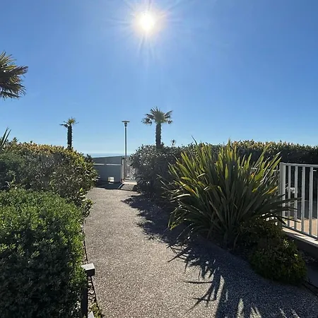 Apartment Pmr Avec Balcon, 2 Chambres, Acces Direct Plage, Piscine, Parking Securise - - Fr-1-194-220 La Tranche-sur-Mer